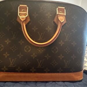 Louis Vuitton Authenticic Alma PM